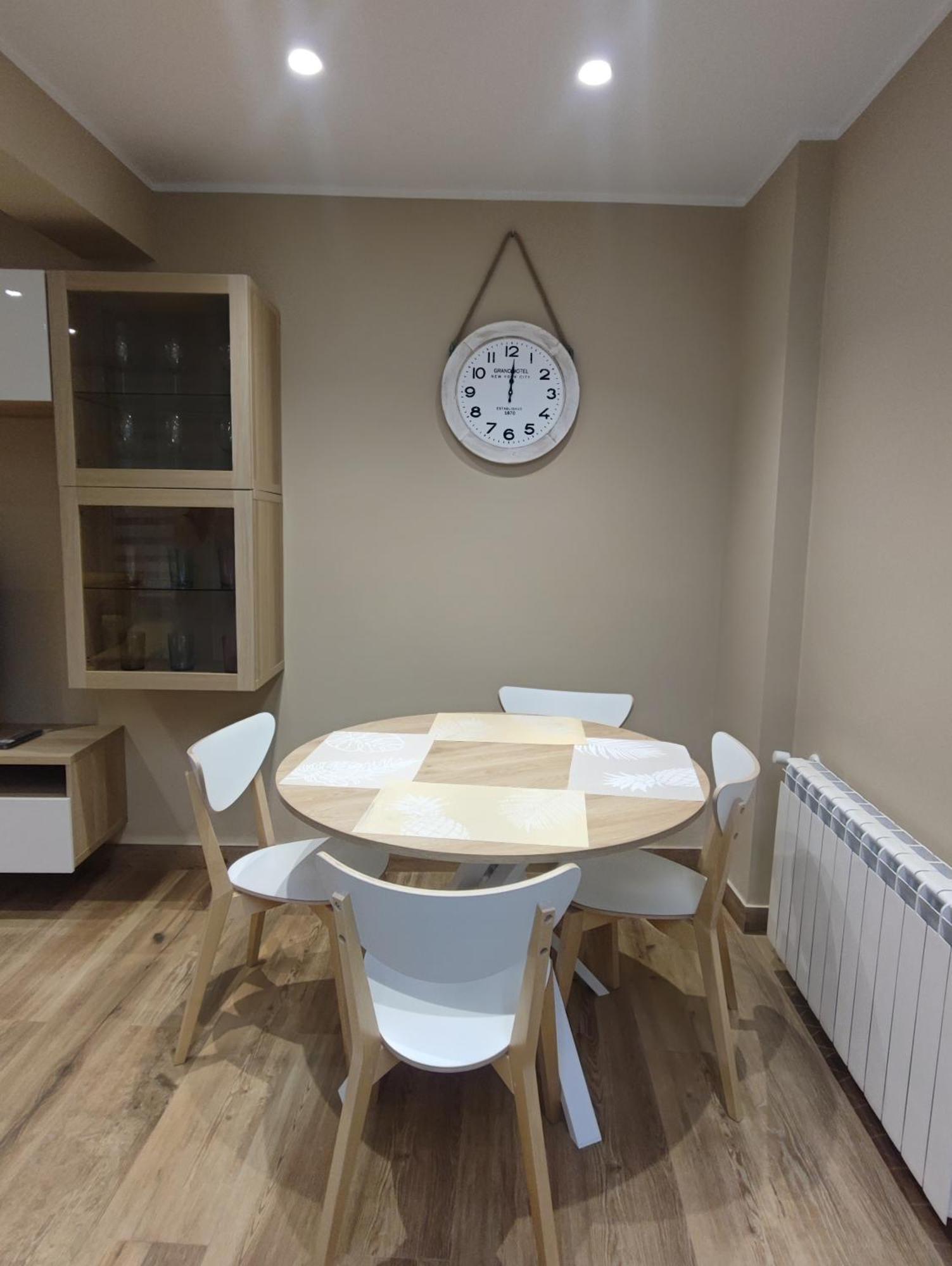 Apartamento Gael- Plaza Espana Avilés Buitenkant foto
